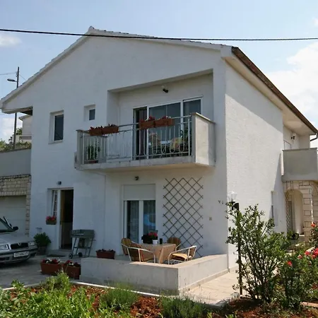 Appartement With Parking Space Vrbnik, Krk - 5392 *