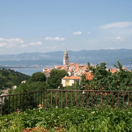 Apartments With A Parking Space Vrbnik, Krk - 5392 Apartment *