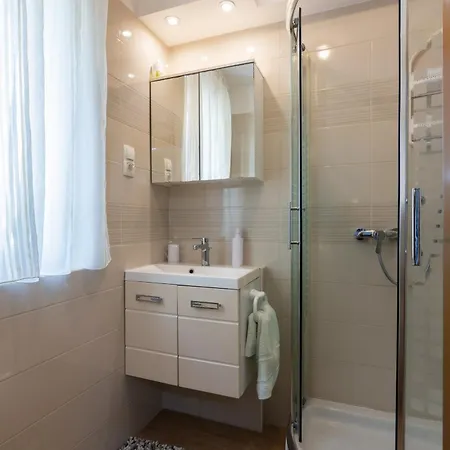 With Parking Space Vrbnik, Krk - 5392 Apartament