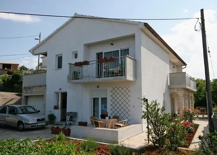 Apartman With Parking Space Vrbnik, Krk - 5392 *