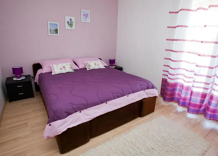 Apartman With Parking Space Vrbnik, Krk - 5392