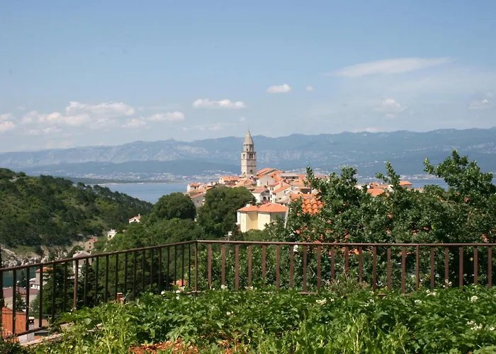 With Parking Space Vrbnik, Krk - 5392 Apartman *