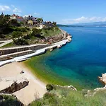 Apartments With Parking Space Vrbnik, Krk - 5392 Daire